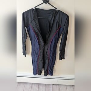 LafyKoly women's navy and black long sleeve Surfing wet suit. Size medium